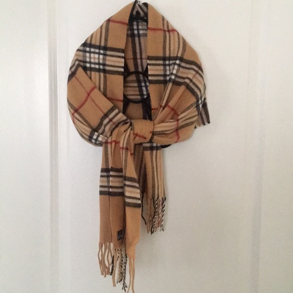 V. FRAAS Accessories - 🧣Plaid Scarf🧣